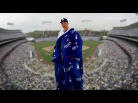 Dodgers snuggie 2025