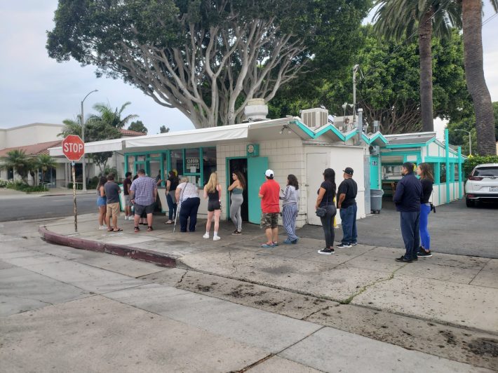 Line at La Super Rica. Photo by Hadley Tomicki for L.A. TACO.
