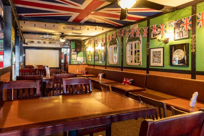 Pickwick's, a British pub in Woodland Hills with a Union Jack on the ceiling.