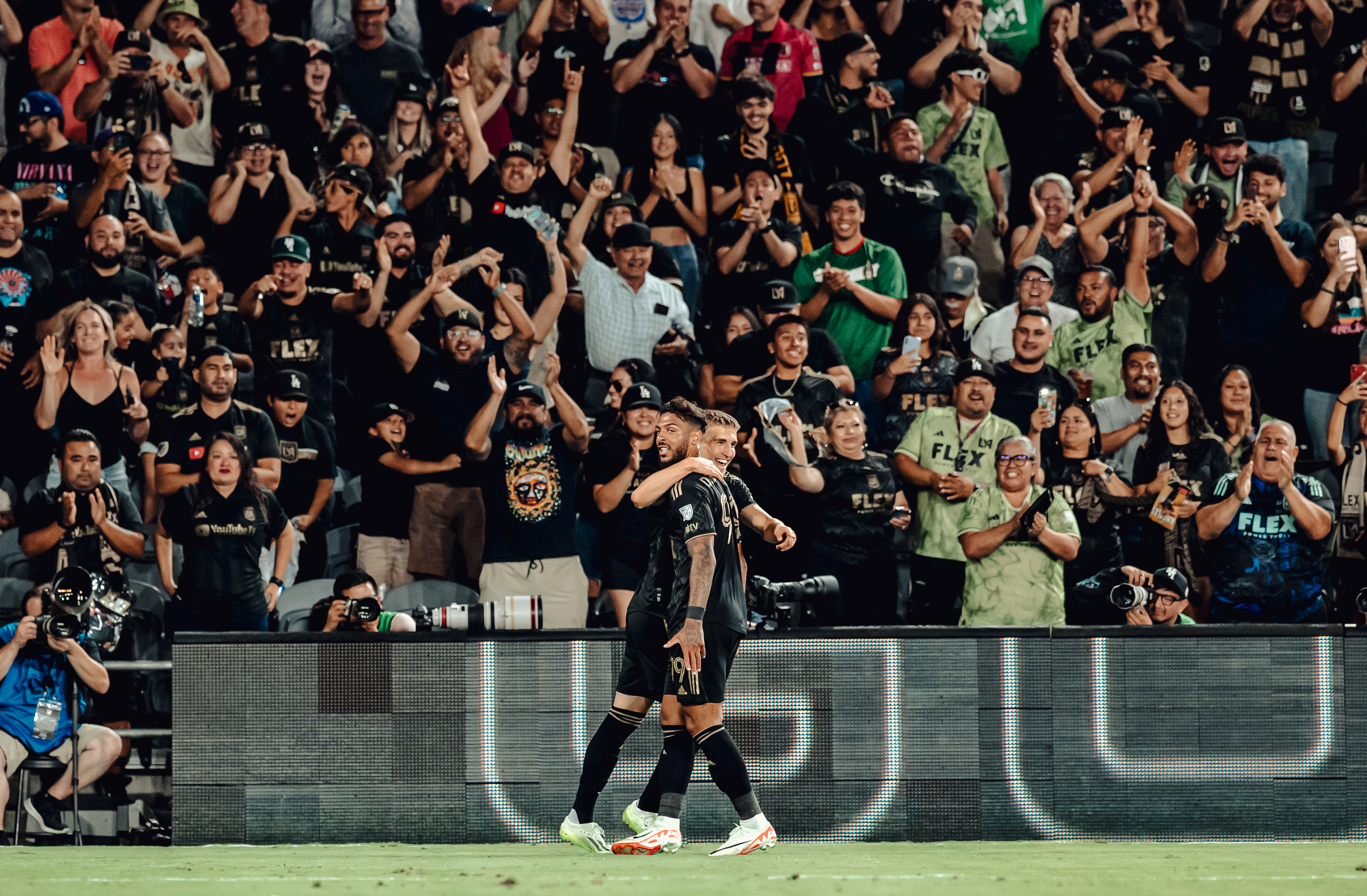 What? : r/LAFC