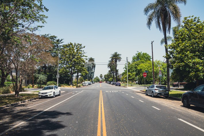 Looking north on 4th Ave toward 25th Street. Photo by Jared Cowan for L.A. TACO.