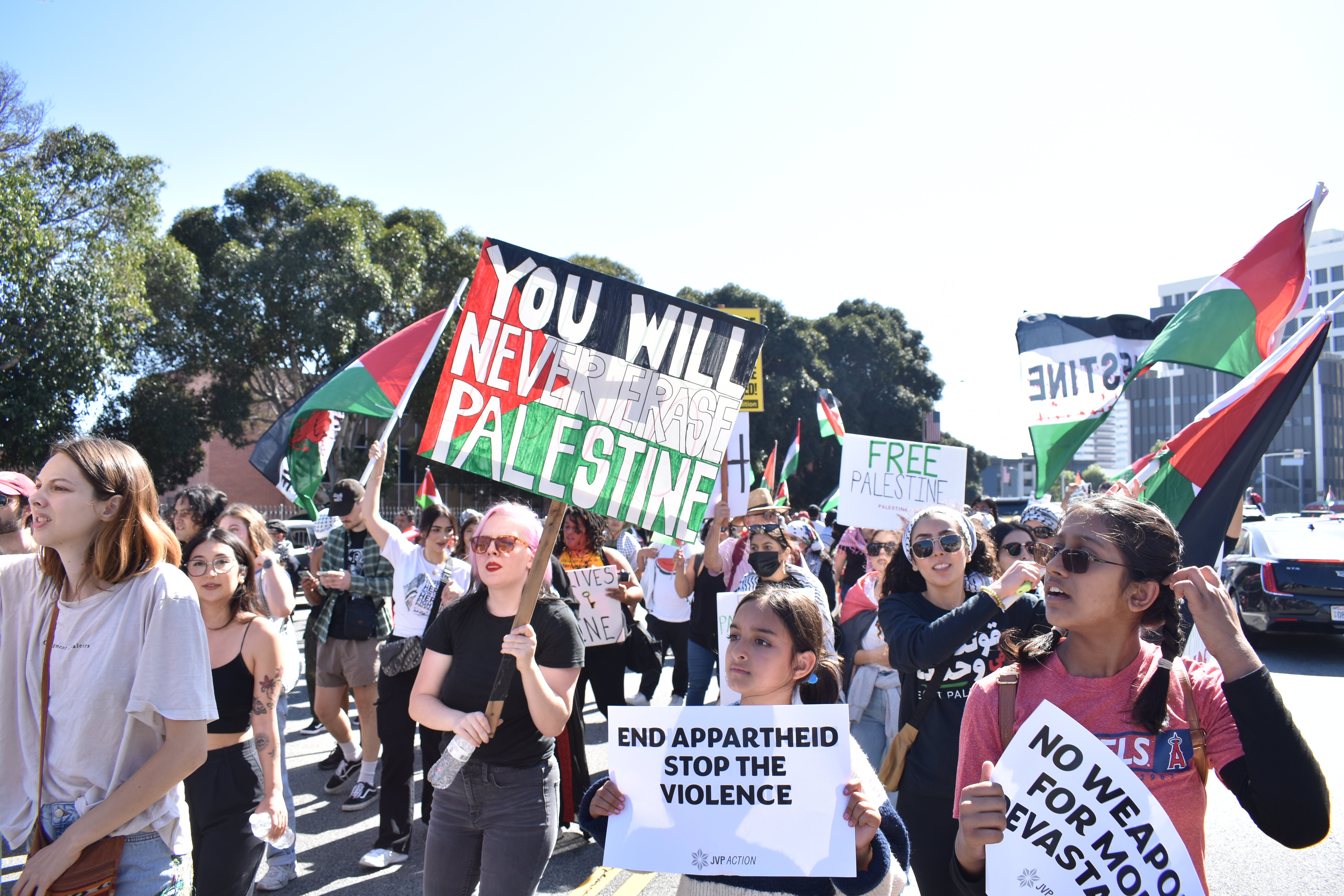 洛杉矶的巴勒斯坦活动家们：恐惧、悲伤与抵抗的意志