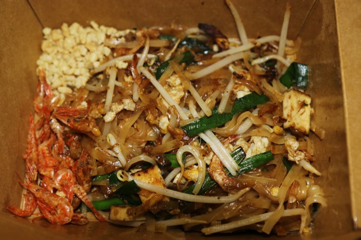 A plate of pad thai with bean sprouts and dried shrimp at Radna Silom