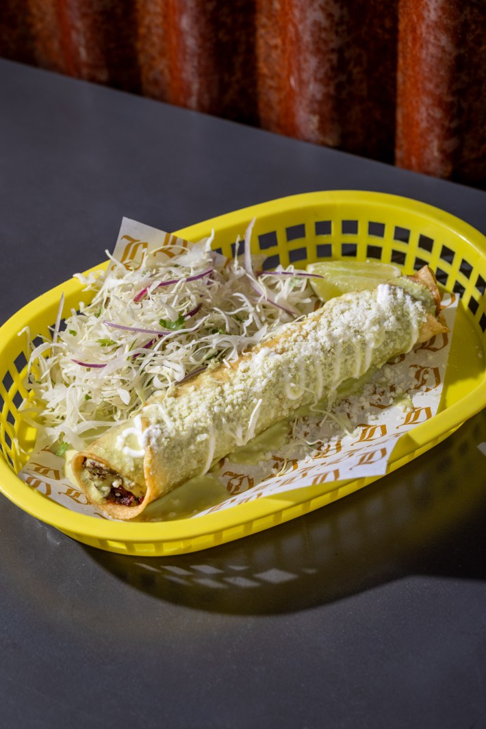 Flauta de pescado at Ditroit.