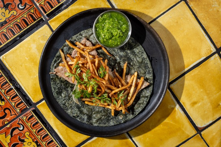 Komal's taco de costilla. Photo by Jakob Layman for L.A.. TACO.