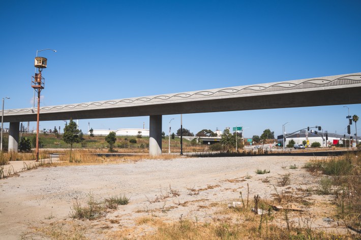 The former site of Shipwreck Joey’s near the intersection of Harry Bridges Blvd and Figueroa Street. Photo by Jared Cowan for L.A. TACO.