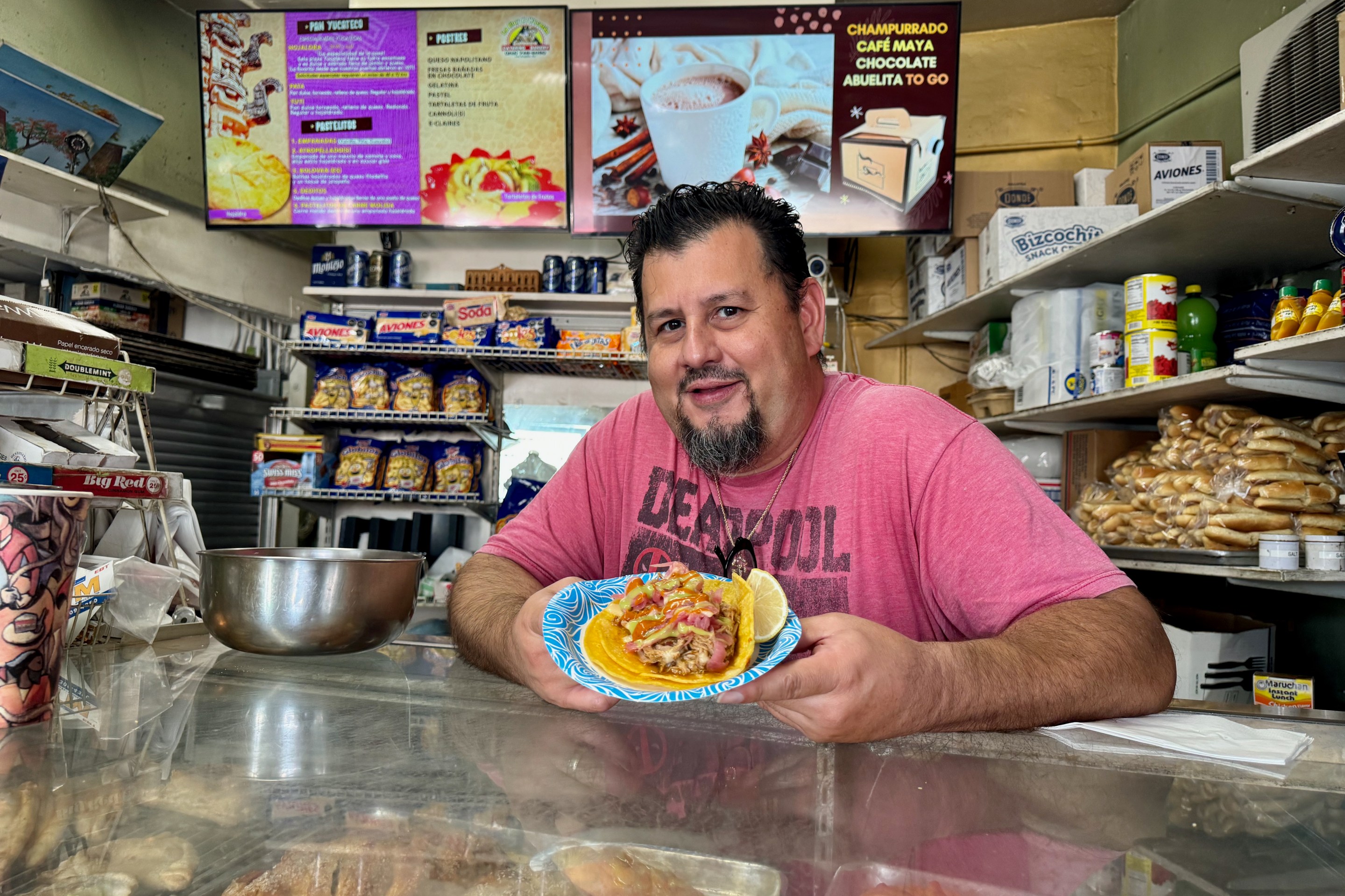 La Flor de Yucatán owner. Photo by Javier Cabral for L.A. TACO.