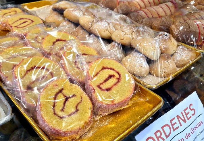 Pan dulce at La Usuluteca