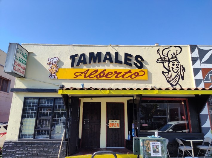 Tamales Alberto from the outside.