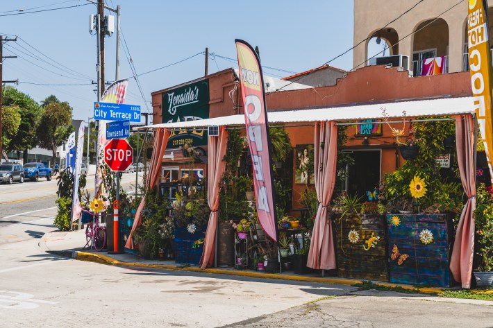 Zenaida’s Cafe at City Terrace Dr and Townsend Ave. Photo by Jared Cowan for L.A. TACO.