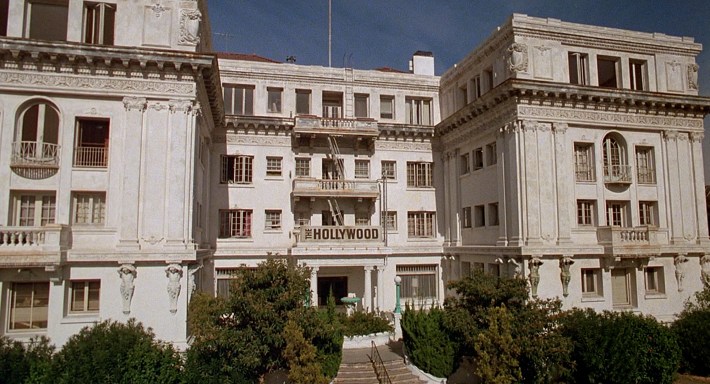 Red’s hotel at the former Garden Court Apartments, no longer standing today. Screenshot via Universal Pictures