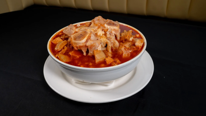 Menudo with pata