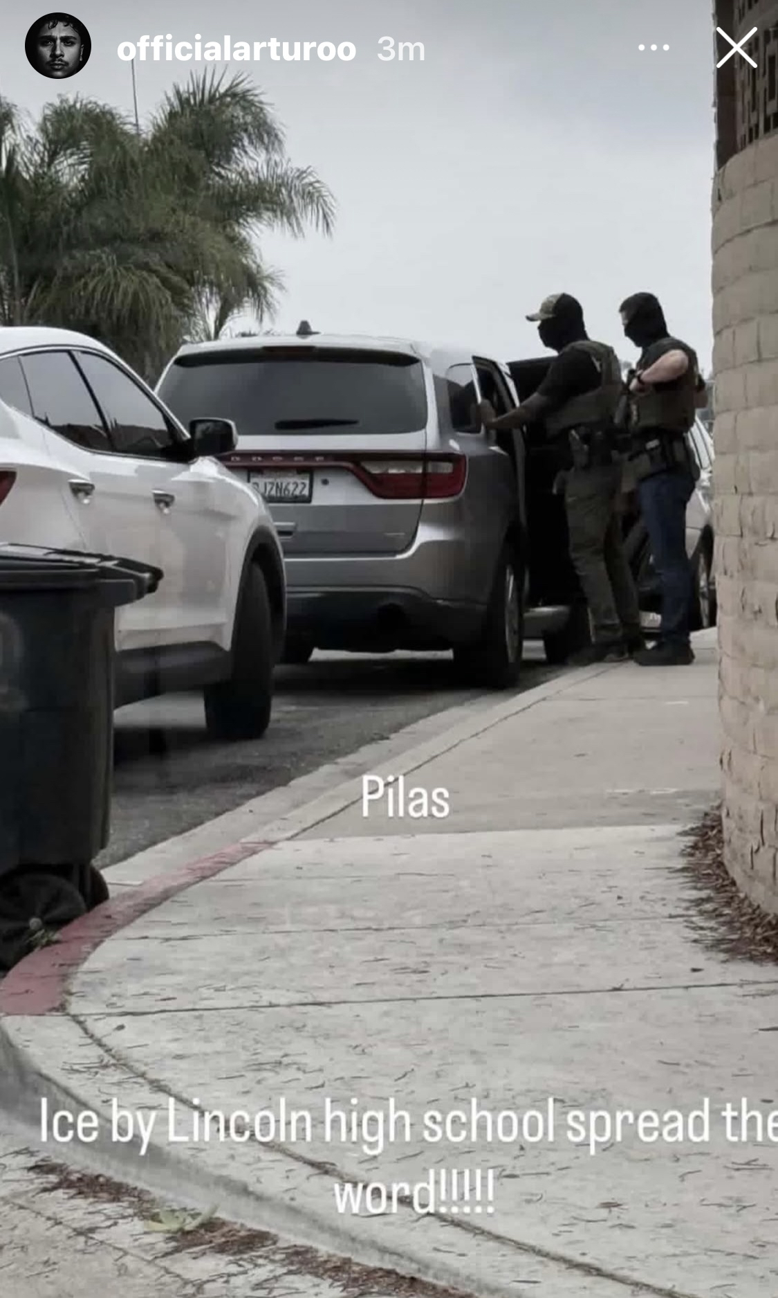 Screenshot via @officialarturoo/Instagram.