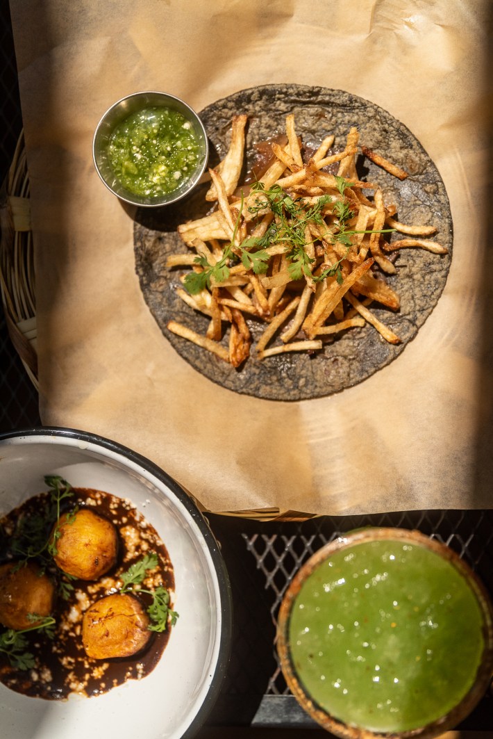 Beef rib taco at Komal. Photo by Erwin Recinos for L.A. TACO.