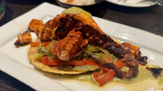 Pulpo Jarocho at Sol 626. Photo by Memo Torres for L.A. TACO.