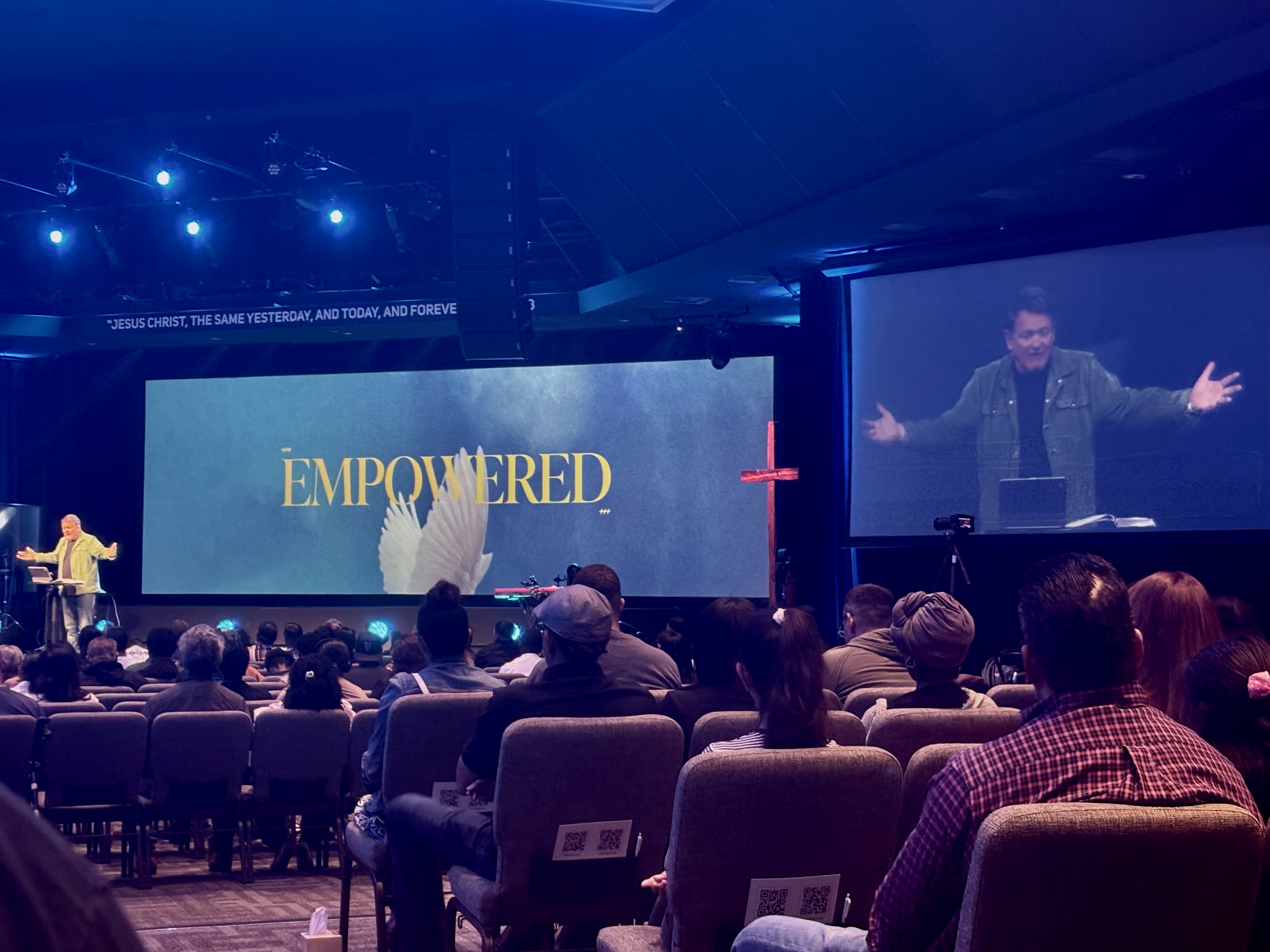 L.A.’s Megachurches Preach Tradition From Behind Laser Beams and Fog Machines