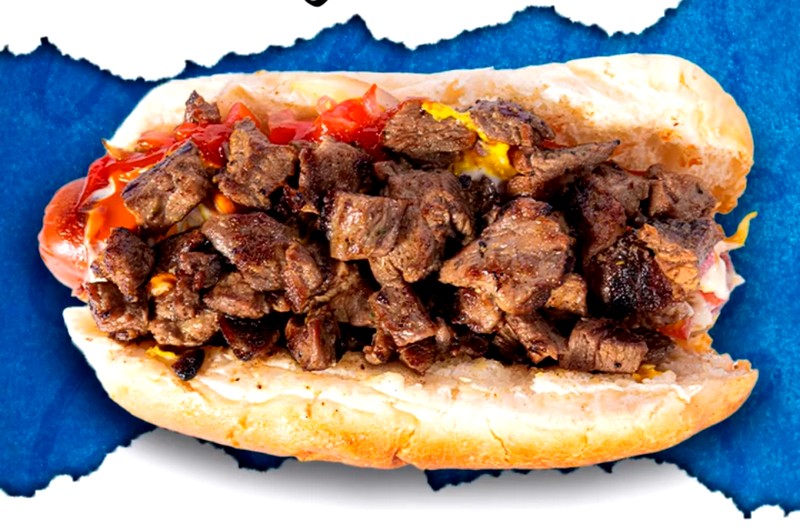 An asada-topped hot dog