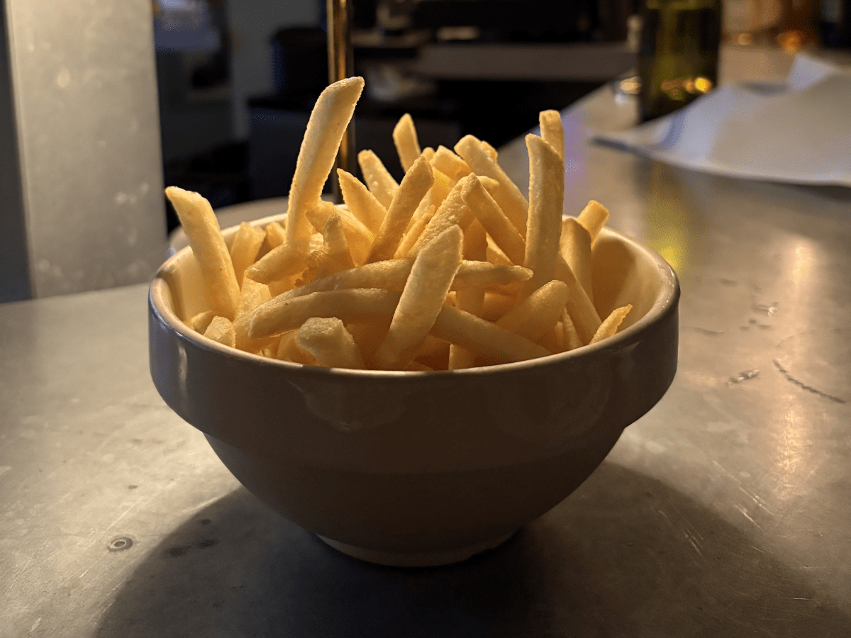 a bowl of fries