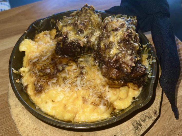 Oxtail mac and cheese