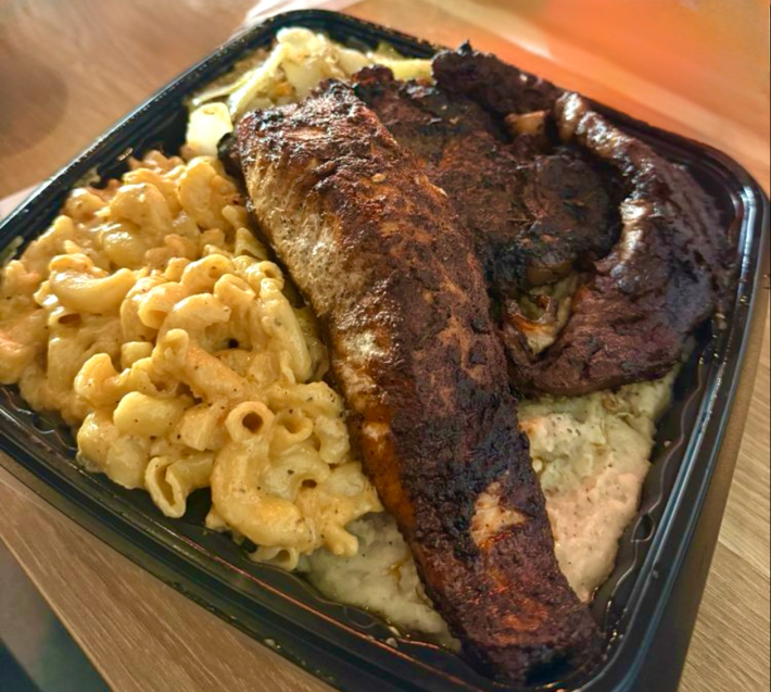 jerk salmon and mac n cheese
