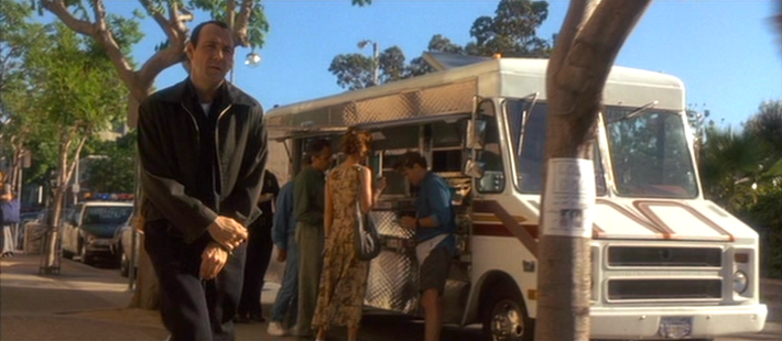 Verbal Kint (Kevin Spacey) leaves the San Pedro police station