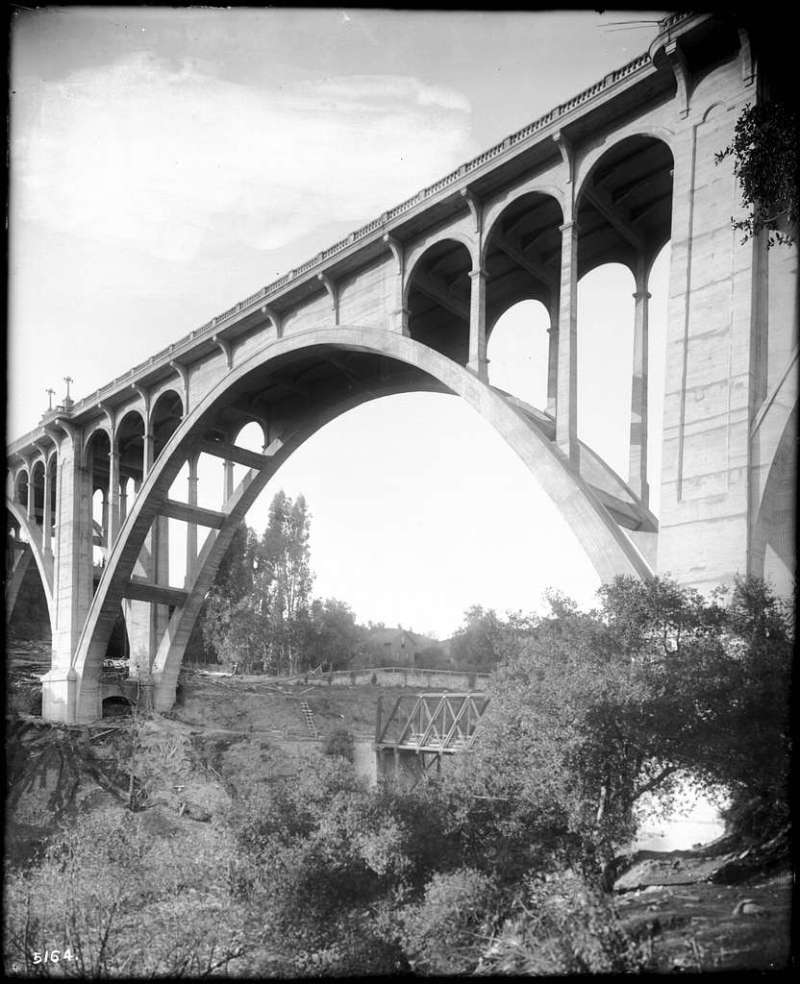 Colorado Street Bridge (Public Domain Photo)
