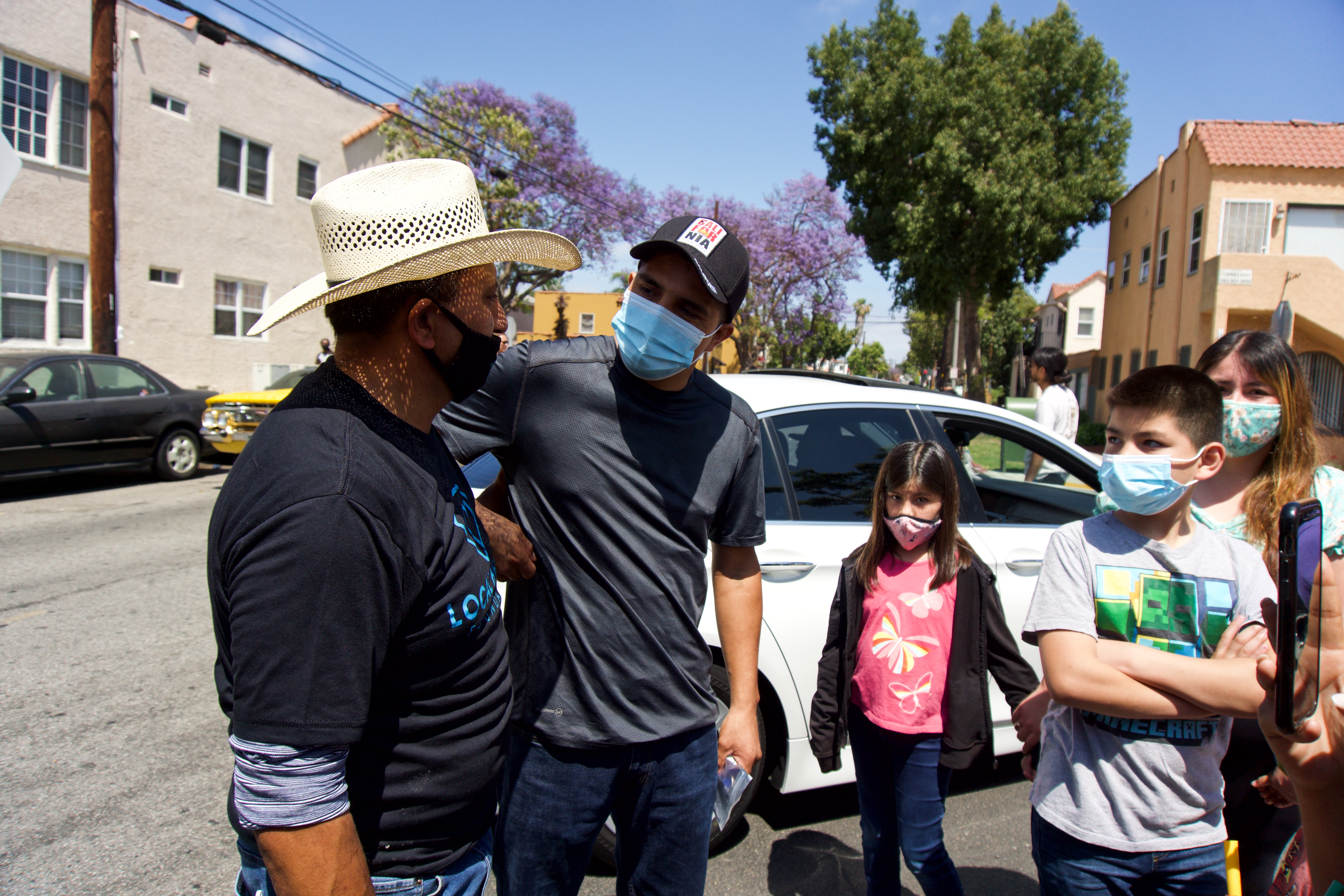 Jose Luis Millán the vendor who was shot in Watts on April 30th meets with the two vendors who were harassed in Long Beach.