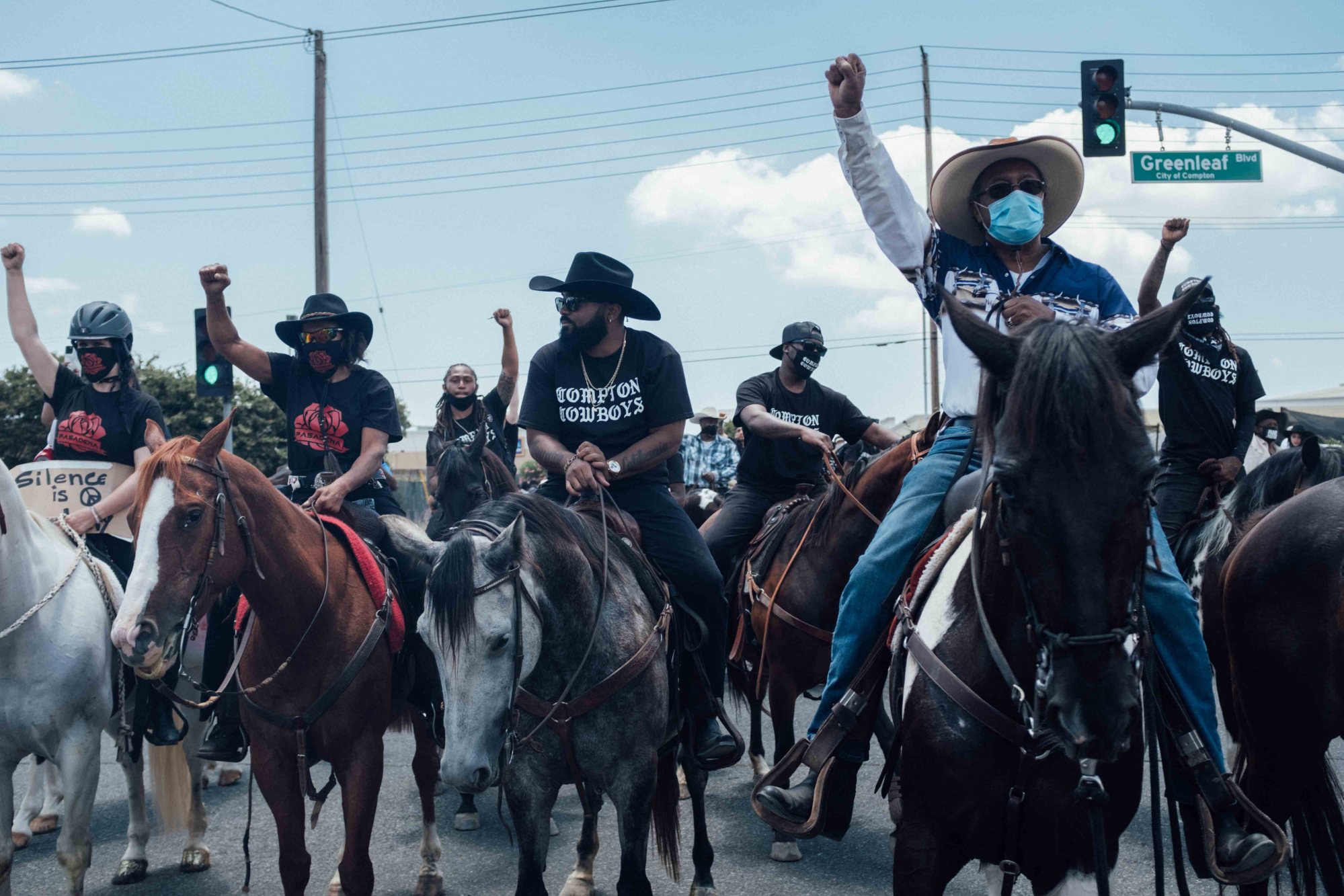 Black Texas Cowboys on Horseback Protest George Floyd's Death in Viral Video