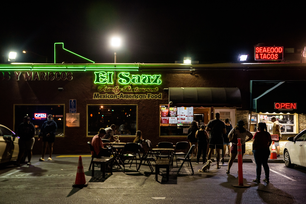 To Truly Understand Long Beach, Eat Tacos Past Midnight at El Sauz L