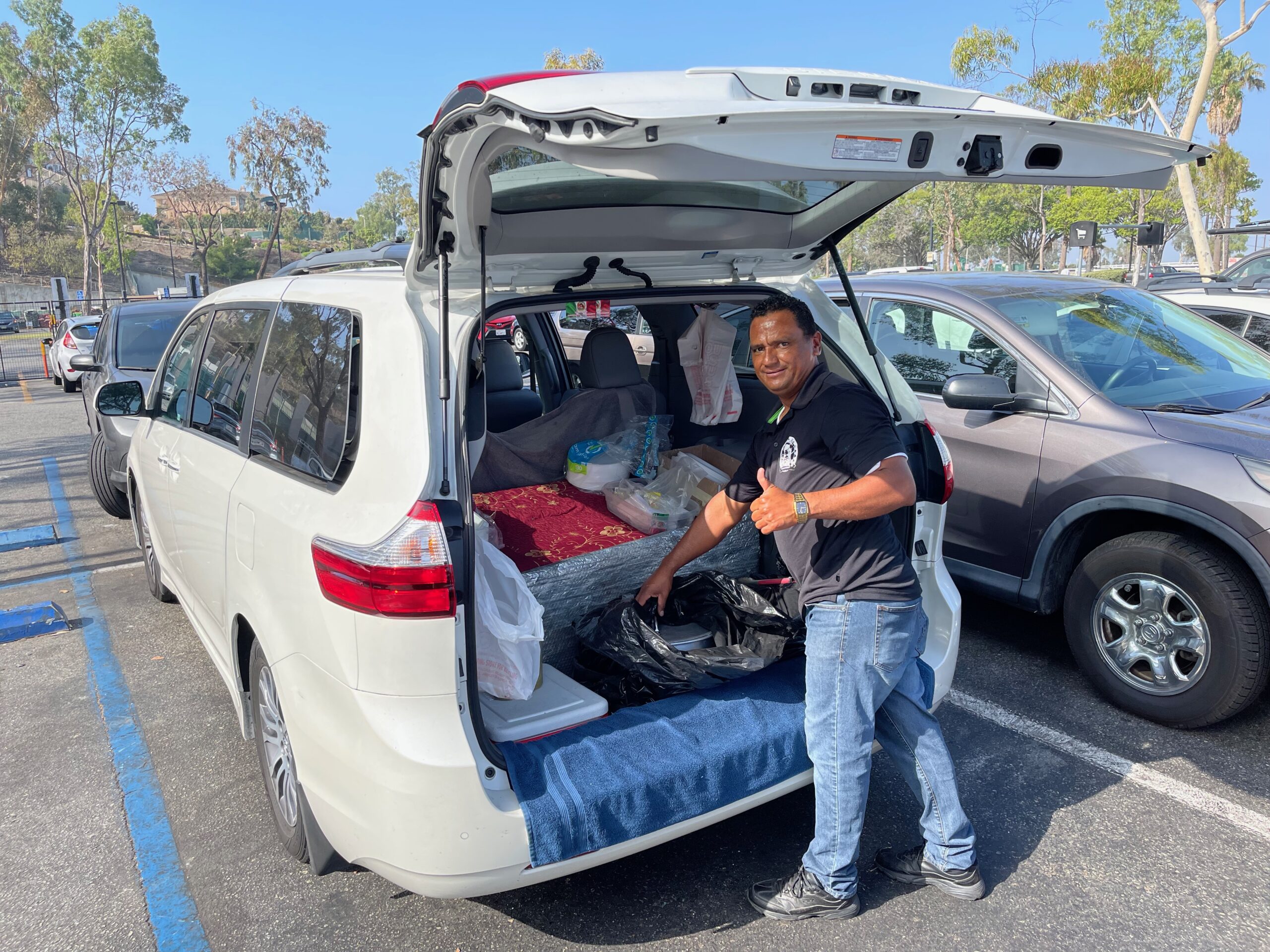 The Best Tamales In Long Beach Can Be Found In A Home Depot Parking Lot ...