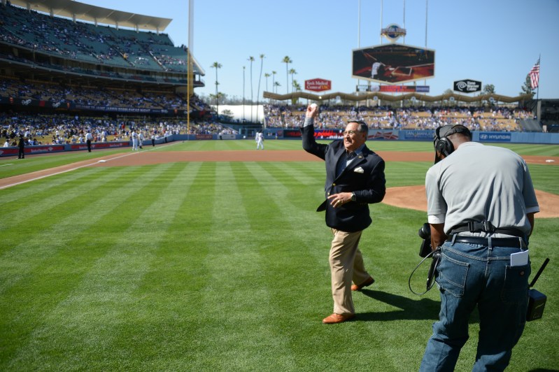 Dodgers Spanish-Language Broadcaster Jaime Jarrín Pays Respects To