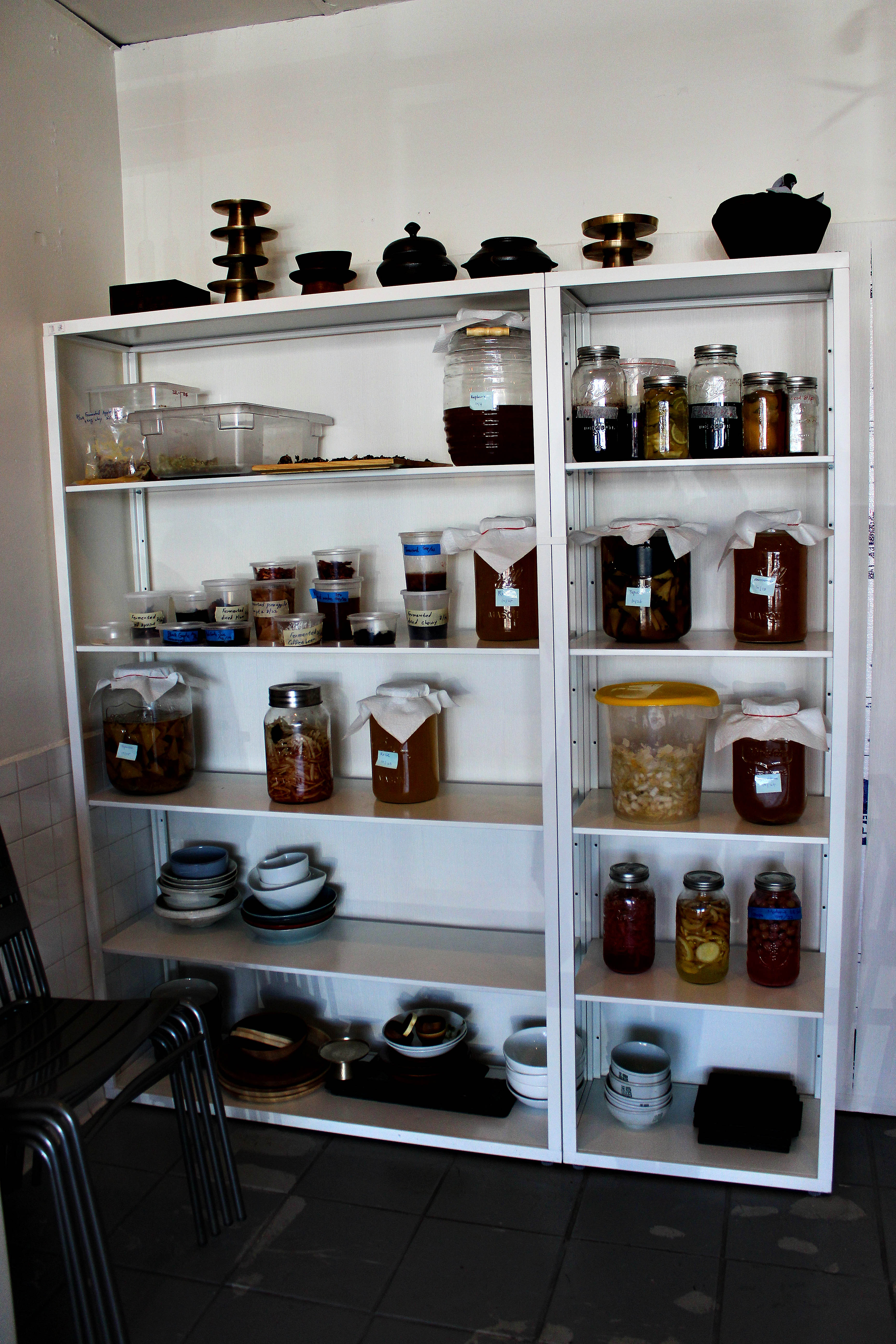 baroo-jar shelf