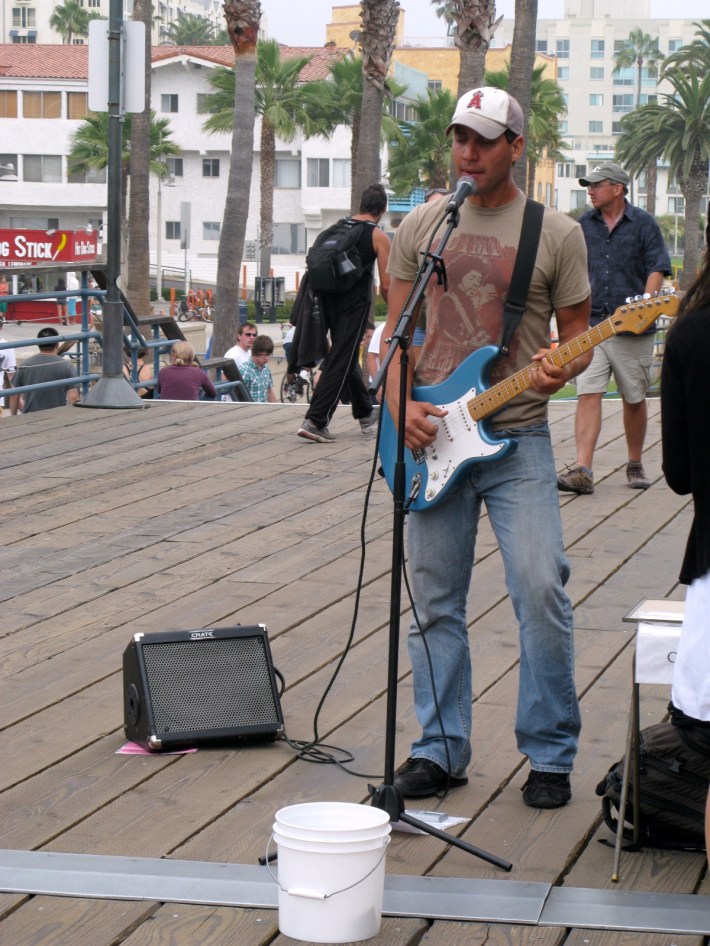 crooner1 crooner1