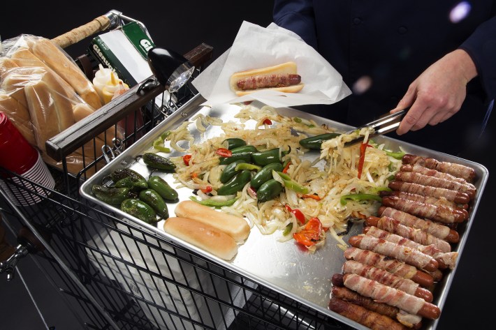 la-dd-super-bowl-2015-diy-baconwrapped-hot-dog-cart-20150127