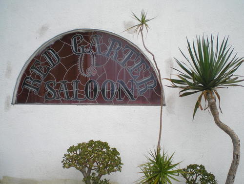 saloon.jpg
