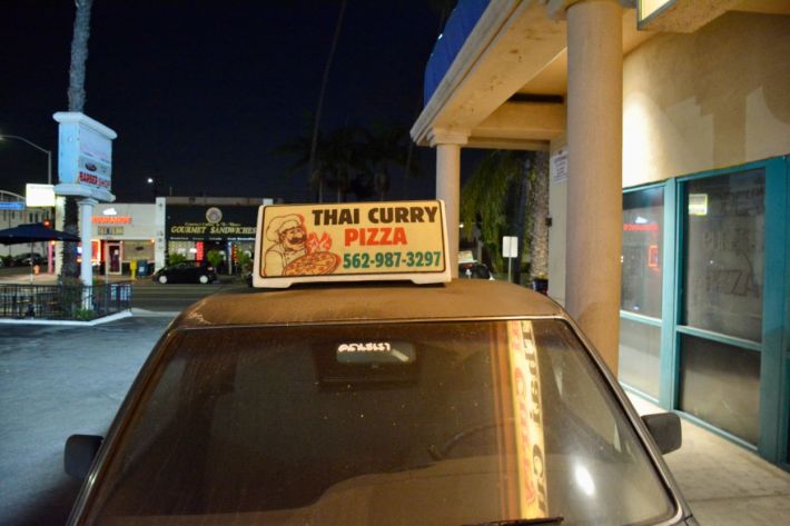 Outside Thai Curry Pizza. Photo by Javier Cabral for L.A. TACO.